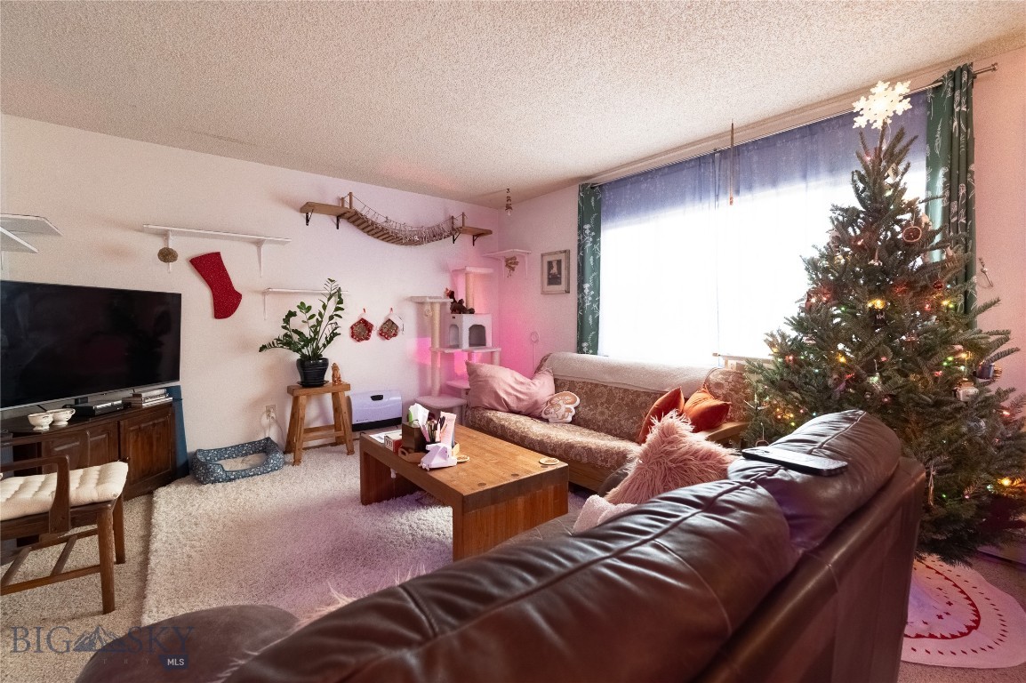 206 S Davis Property Photo 2