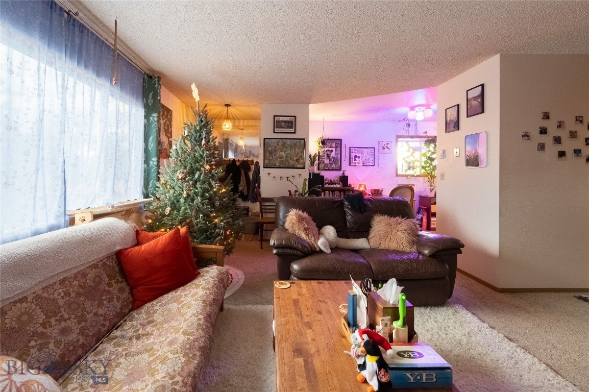 206 S Davis Property Photo 4