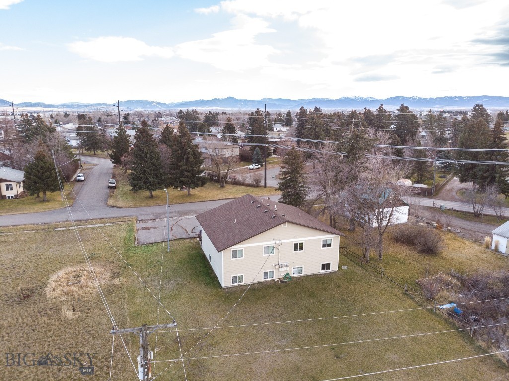 206 S Davis Property Photo 31