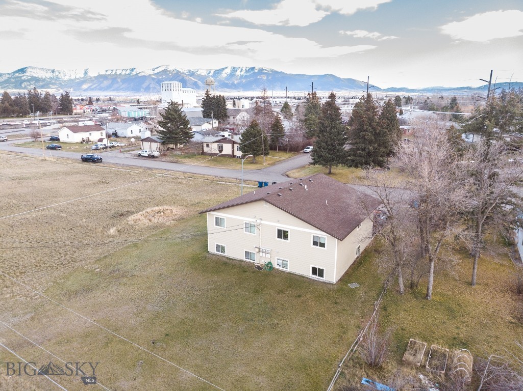206 S Davis Property Photo 33