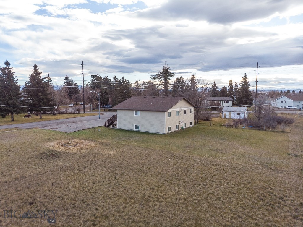 206 S Davis Property Photo 37
