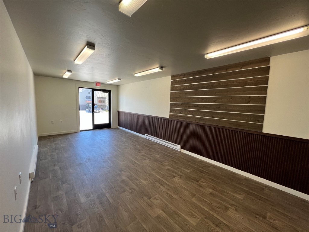 612 W Griffin Drive B Property Photo 3