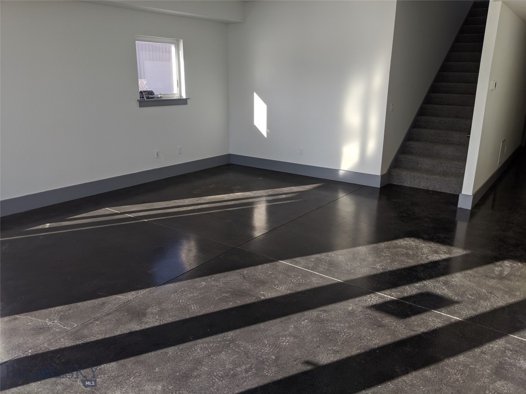 77 Riverway Road Property Photo 4