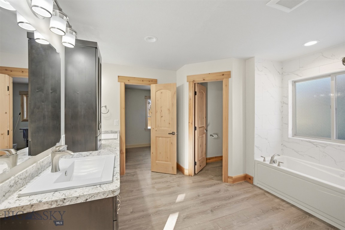 532 Gallatin Avenue Property Photo 43