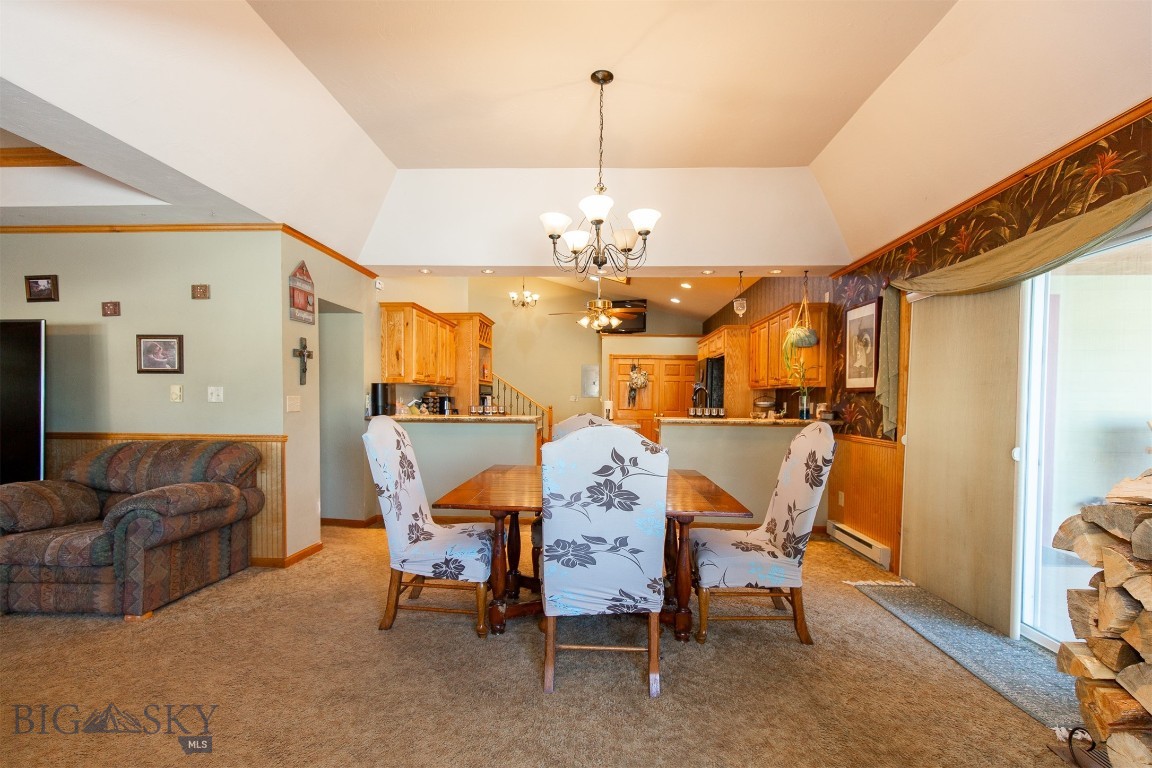 106 E Hamilton Street Property Photo 8