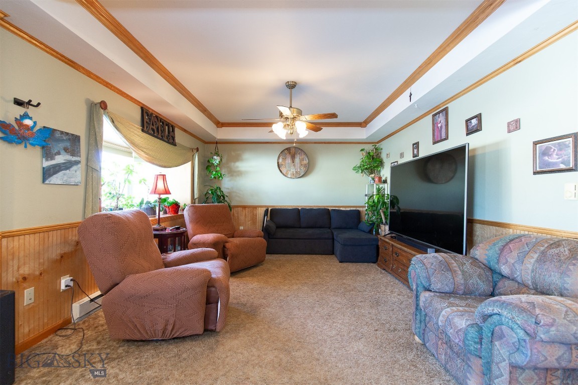 106 E Hamilton Street Property Photo 12