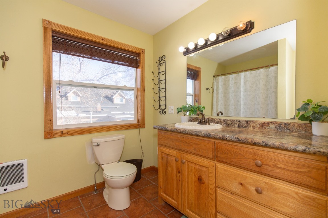 106 E Hamilton Street Property Photo 21