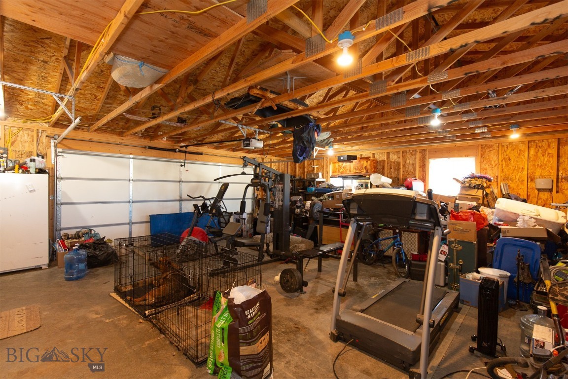 106 E Hamilton Street Property Photo 23