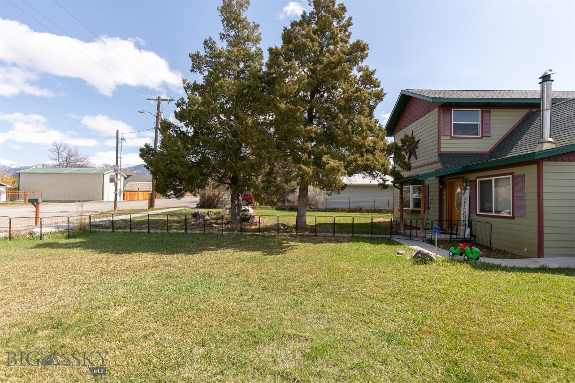 106 E Hamilton Street Property Photo 31