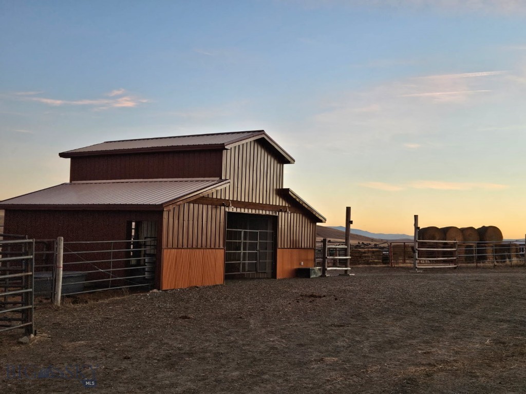 1590 Four Rivers Road Property Photo 7
