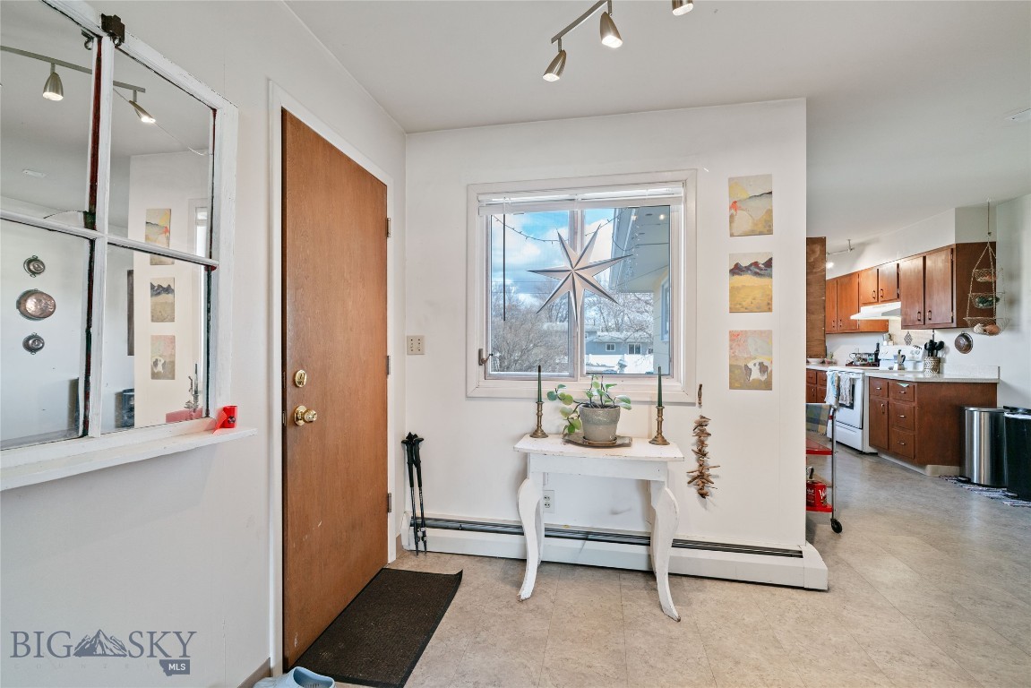 316 N 10th Avenue Property Photo 17