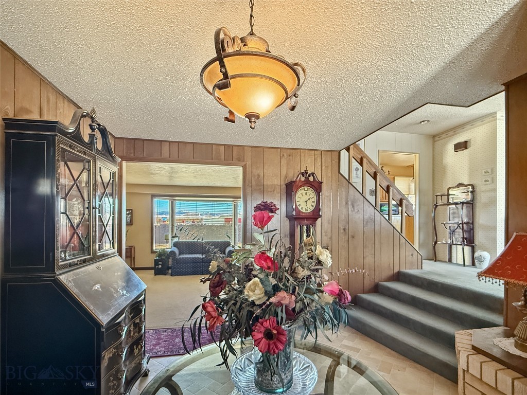 30 N Walnut Property Photo 3
