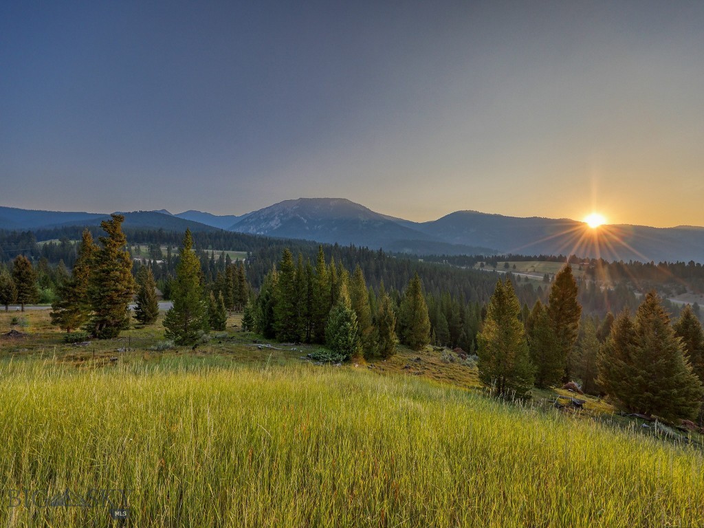 768 Antler Ridge Property Photo 1