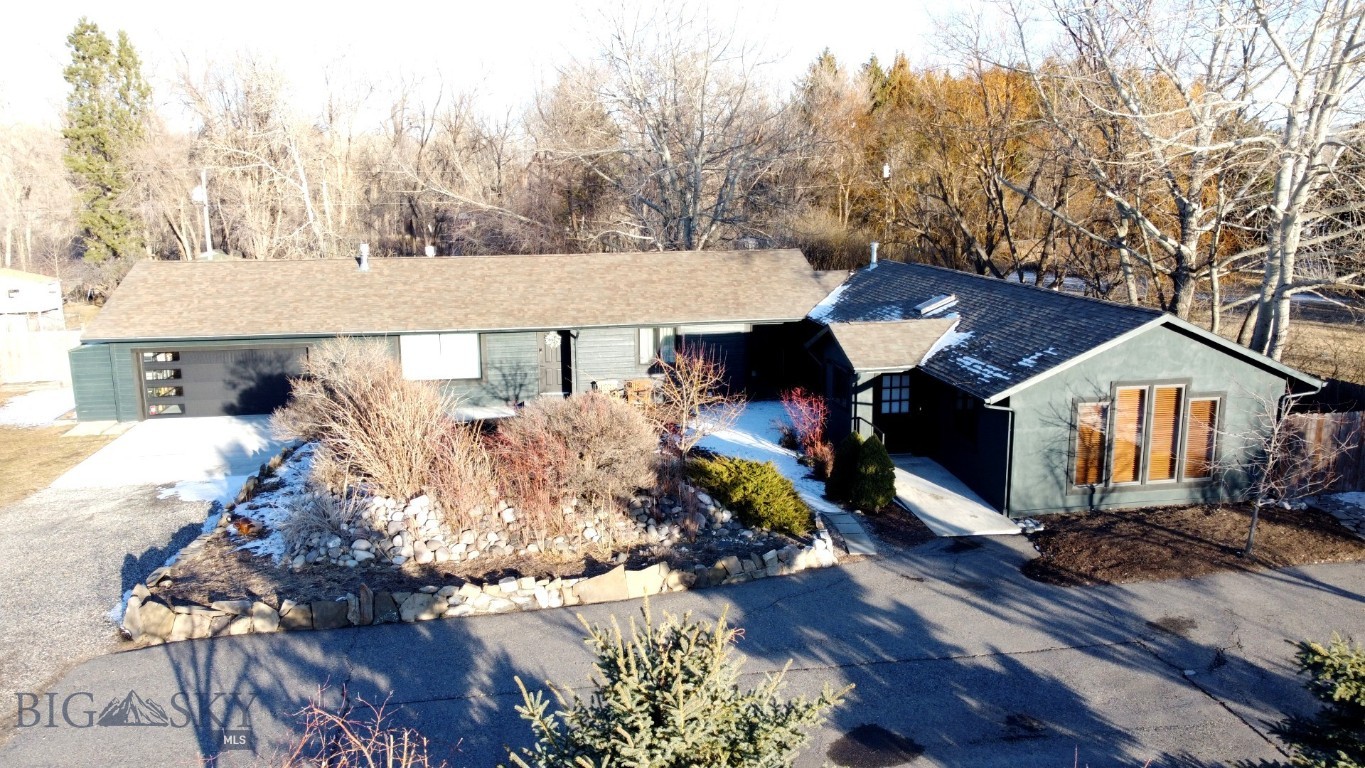 9200 River Road Property Photo 3