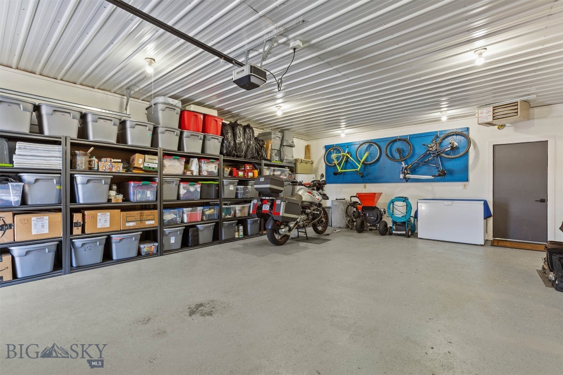 9200 River Road Property Photo 15