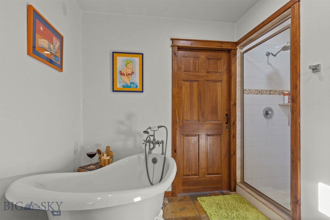 9200 River Road Property Photo 31