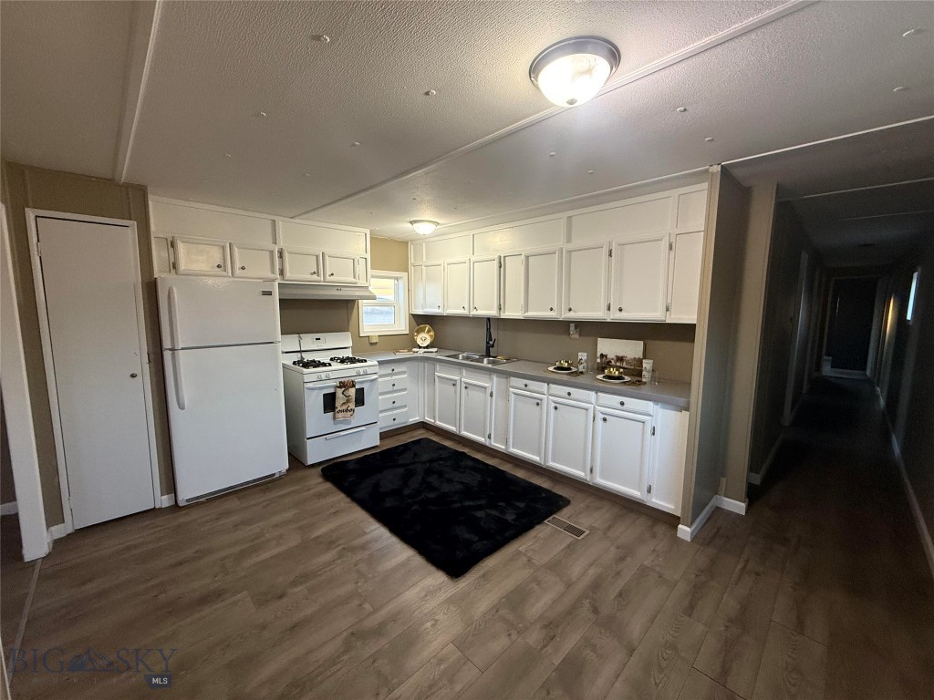 685 5th Avenue Property Photo 1