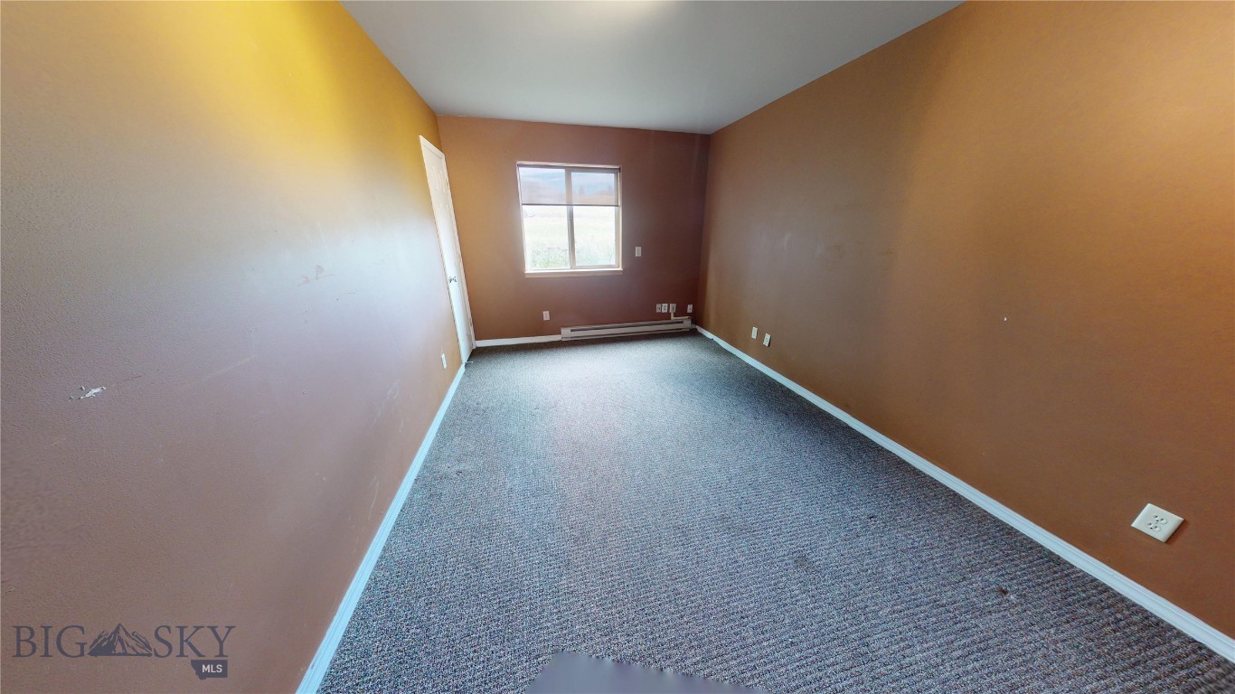 30 Shawnee Way E Property Photo 5