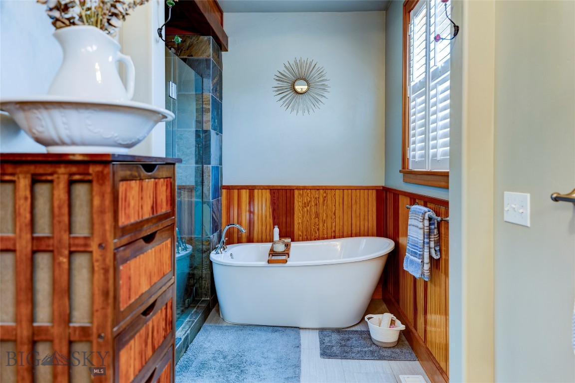 1006 Eagle Court Property Photo 15