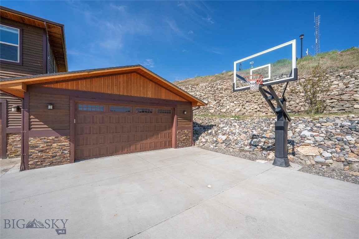 1006 Eagle Court Property Photo 32