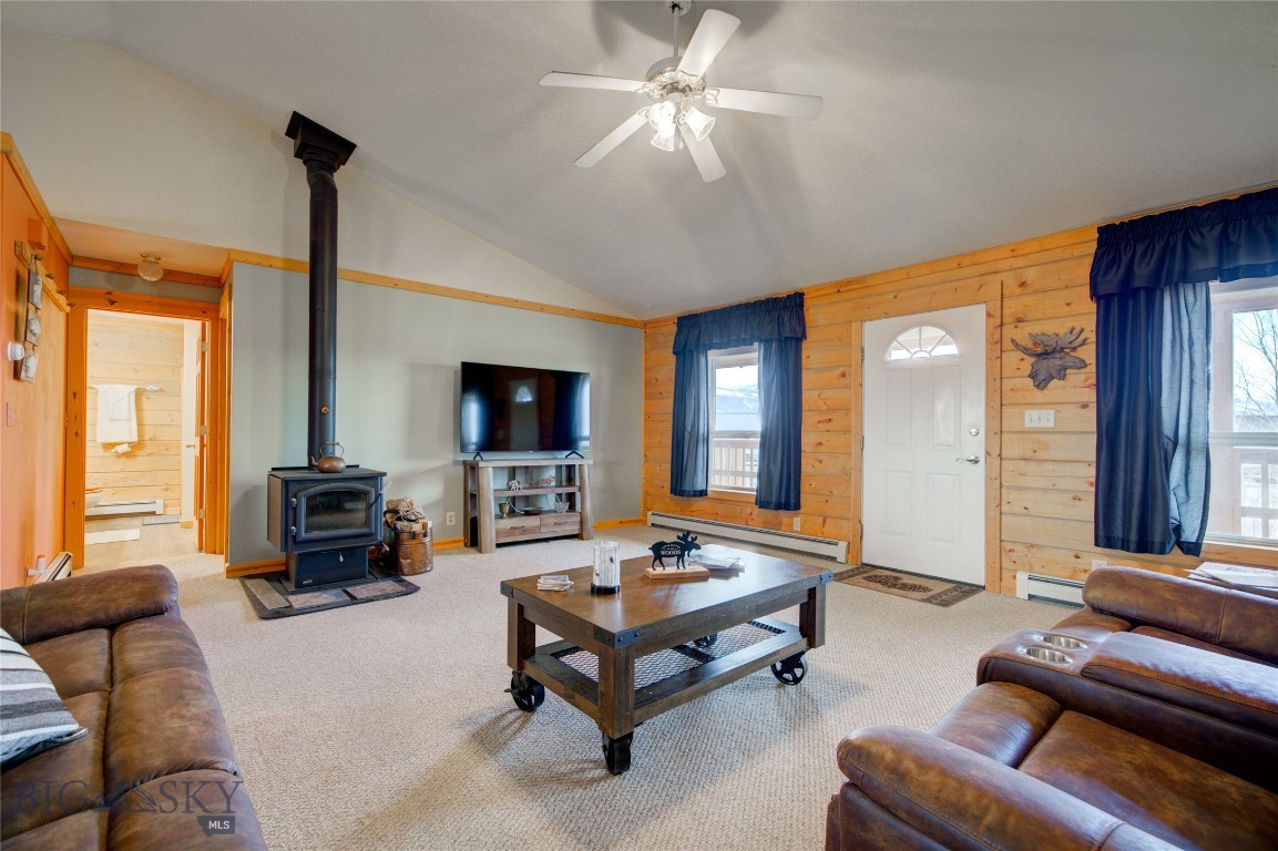 13 Coachman Lane Property Photo 6