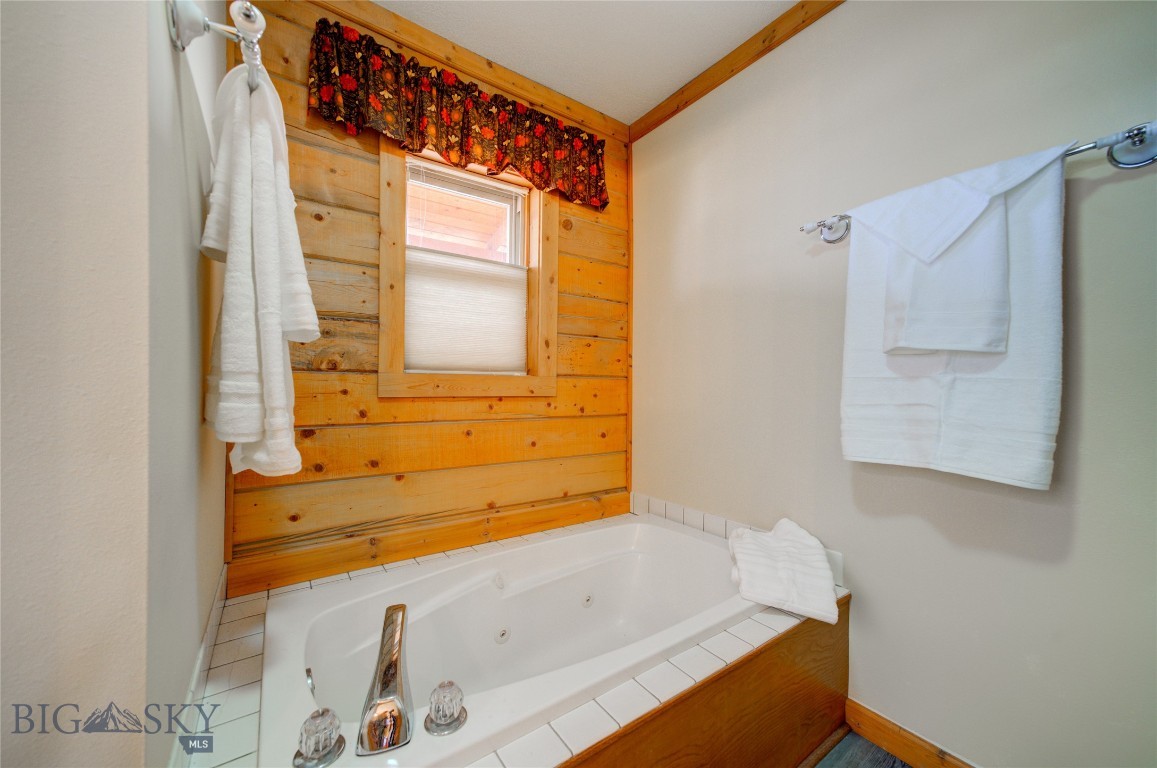 13 Coachman Lane Property Photo 17