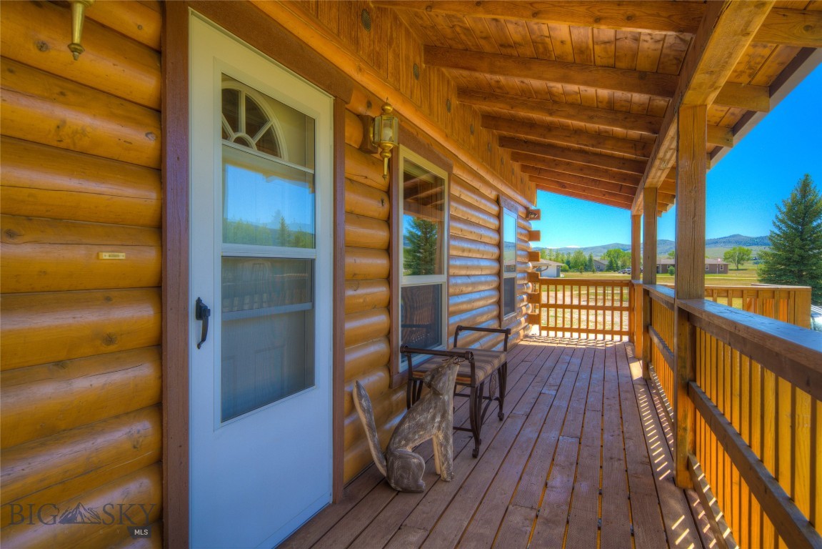 13 Coachman Lane Property Photo 41