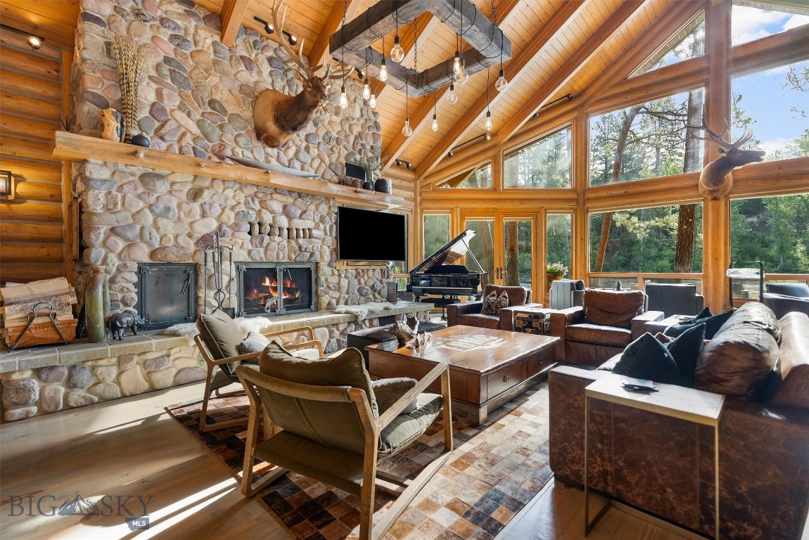 408626 Property Photo 12