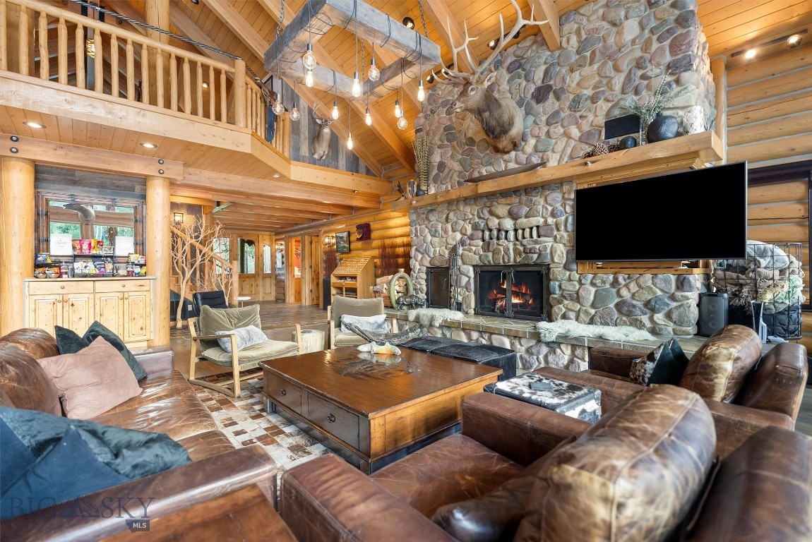 408626 Property Photo 13