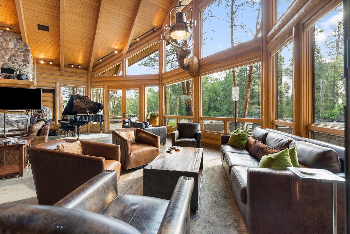 408626 Property Photo 14