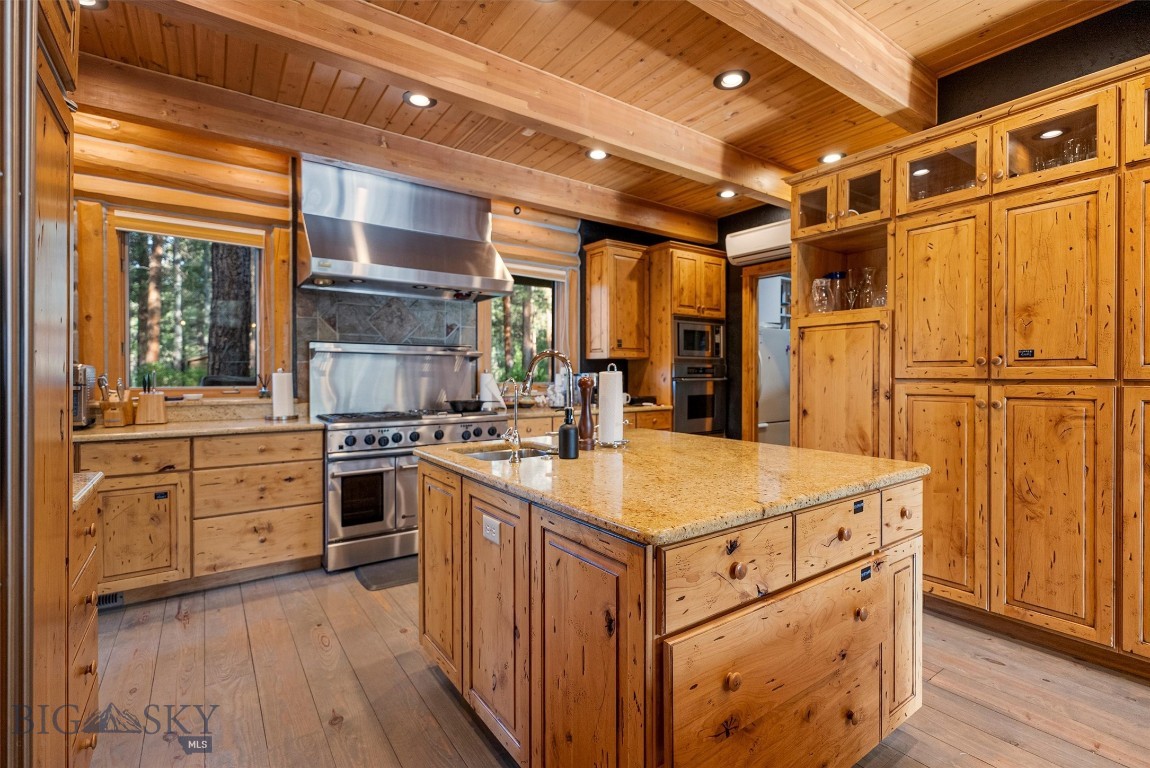 408626 Property Photo 26