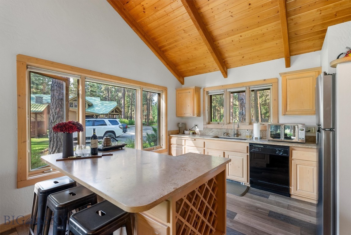 408626 Property Photo 65