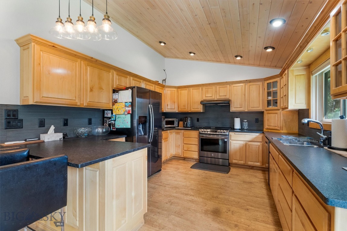 408626 Property Photo 89