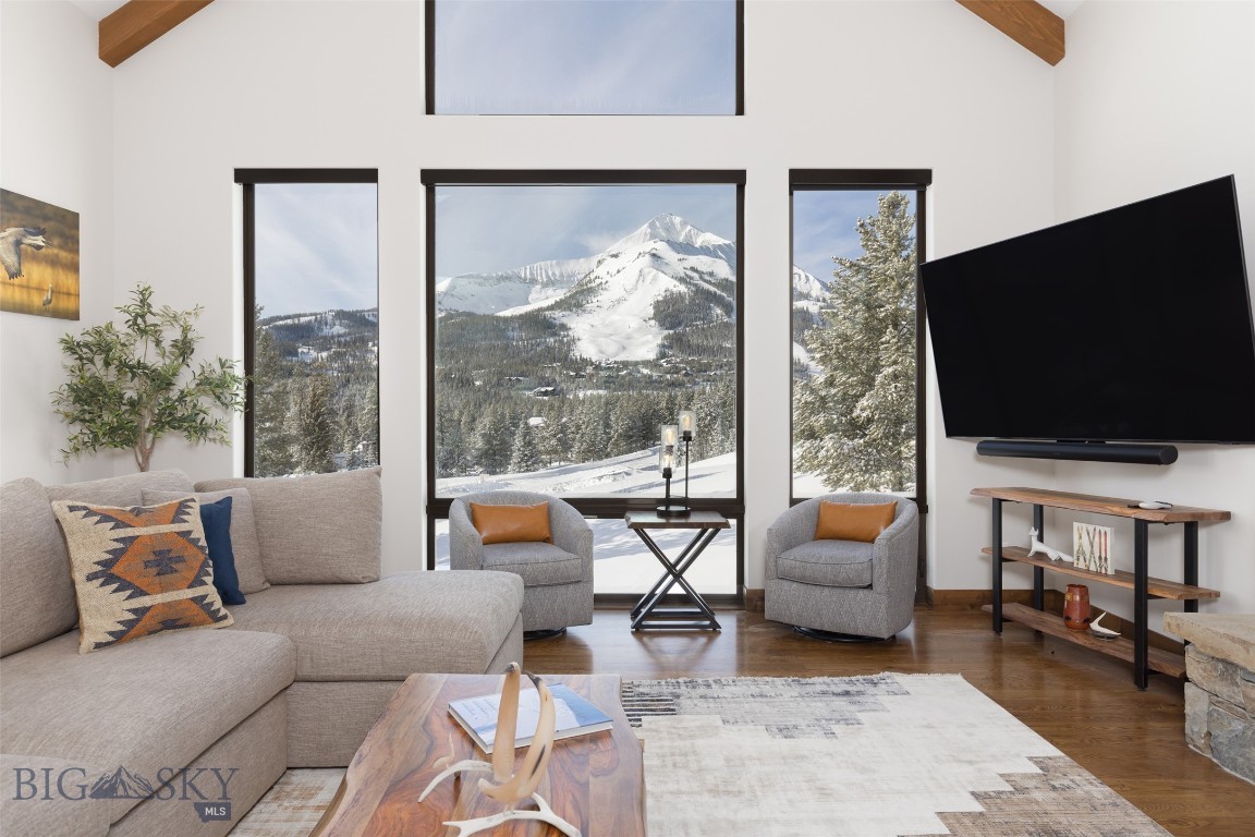 19 White Grass Property Photo 1