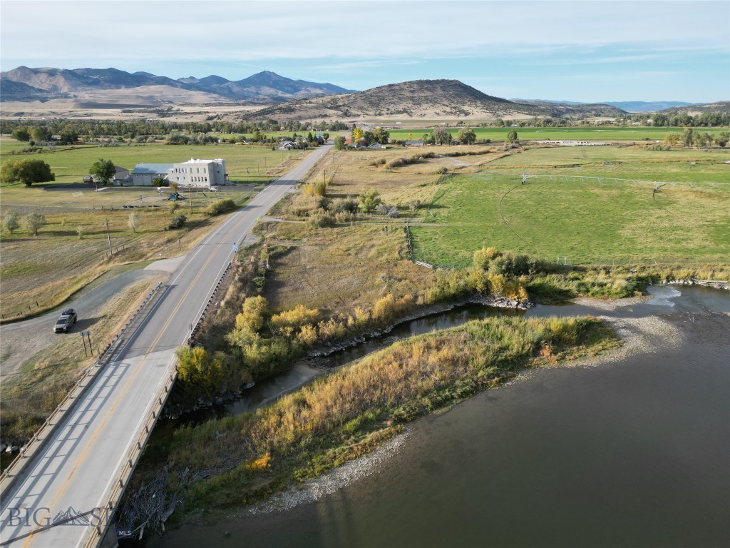 89 Mt Highway 359 Property Photo 3