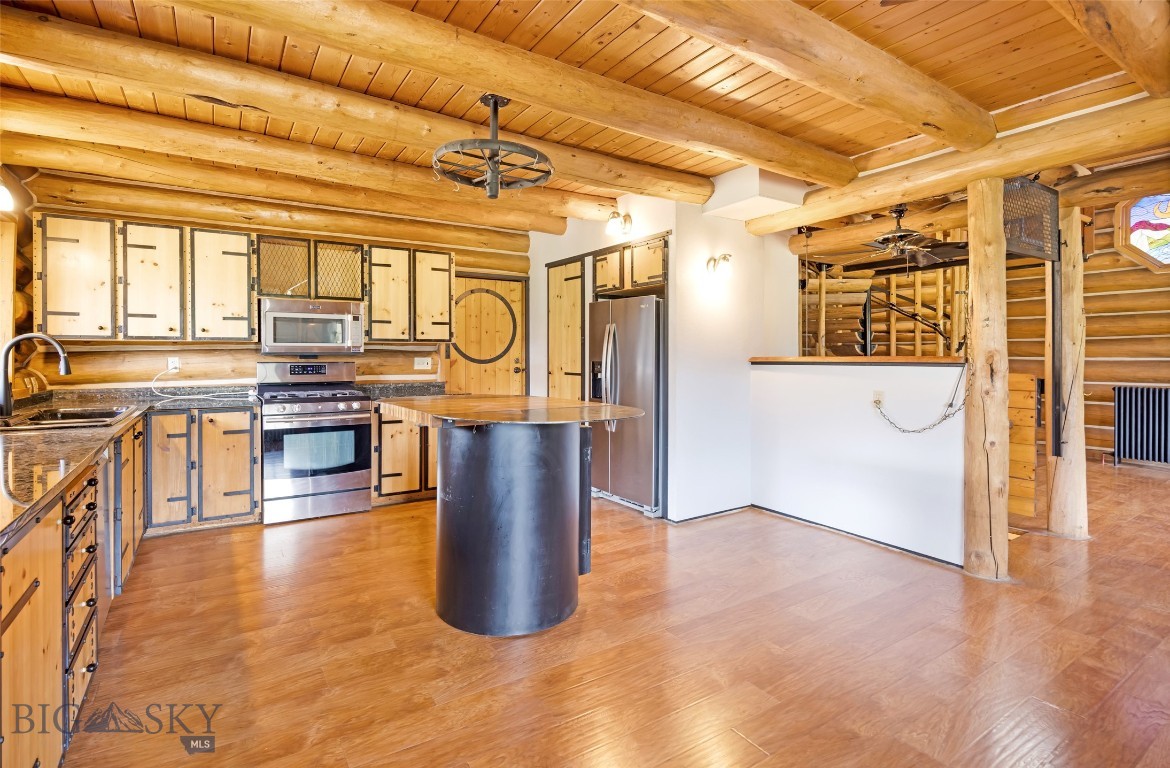 408695 Property Photo 7