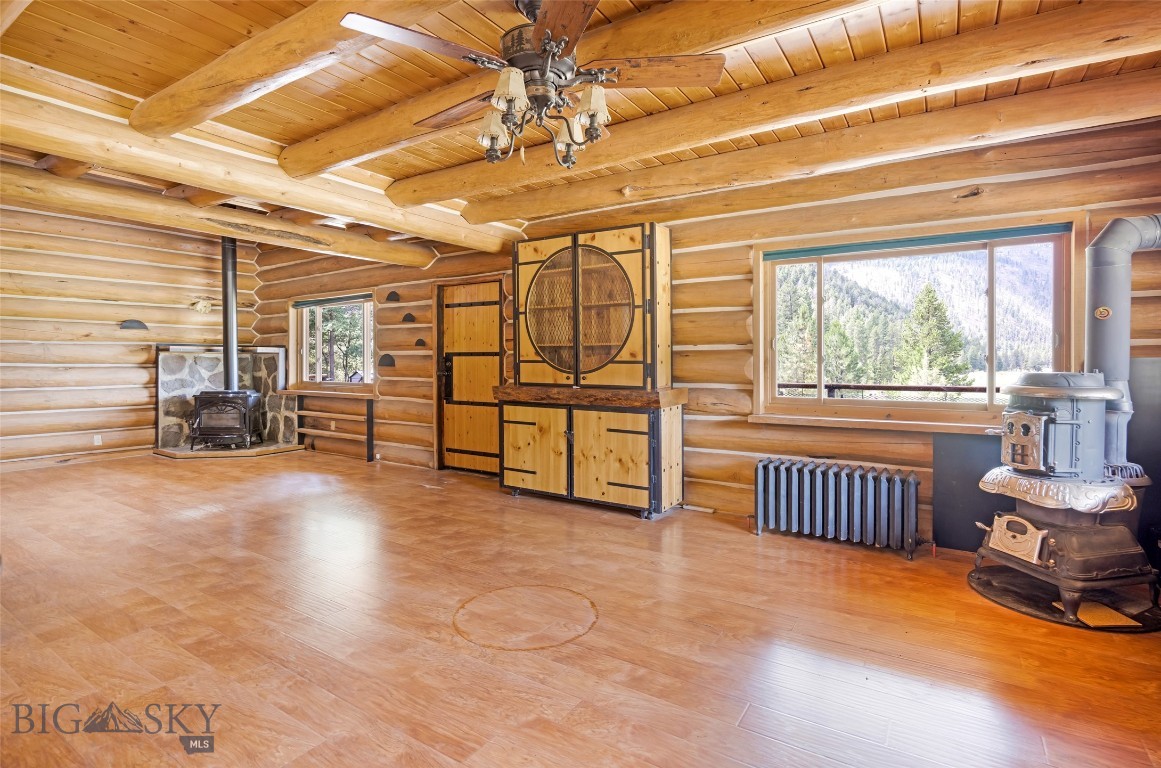 408695 Property Photo 8