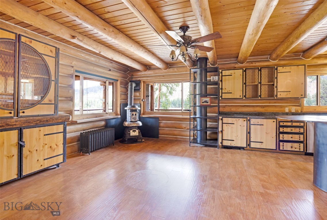 408695 Property Photo 9