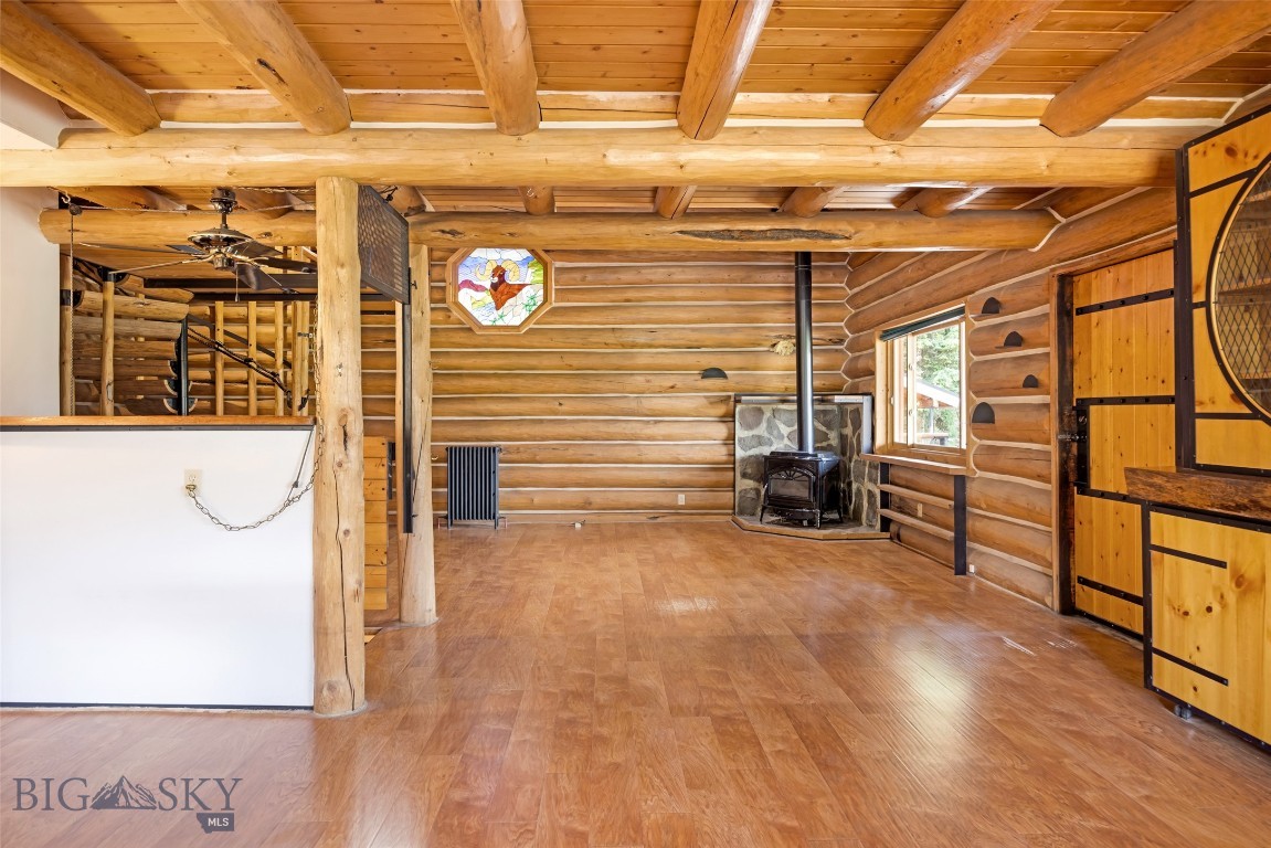 408695 Property Photo 10