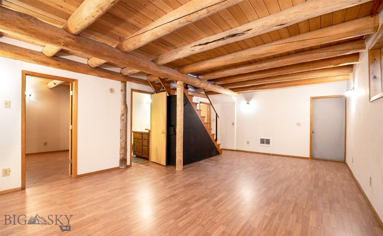 408695 Property Photo 25