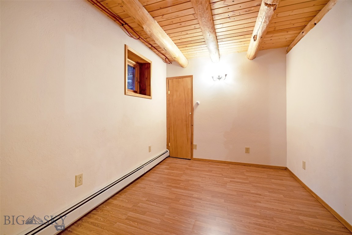 408695 Property Photo 26