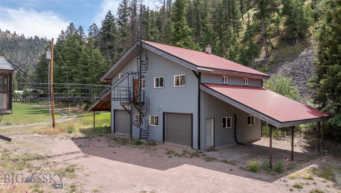 408695 Property Photo 36