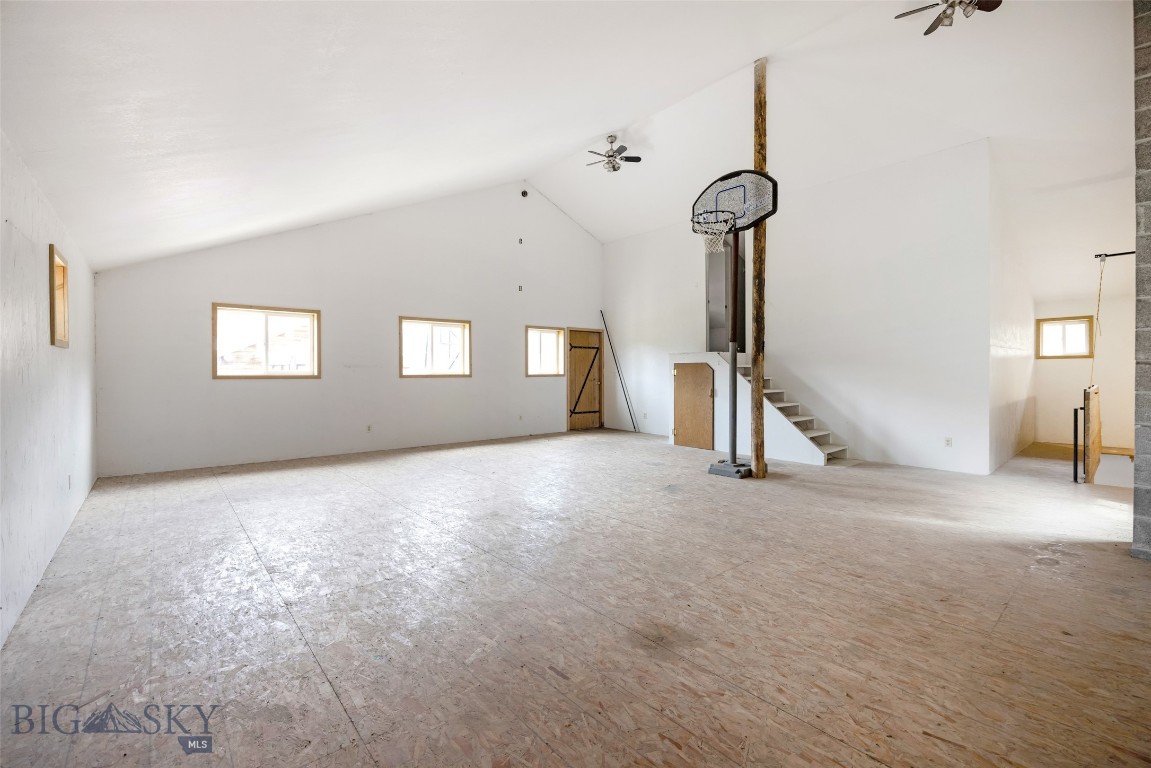 408695 Property Photo 41