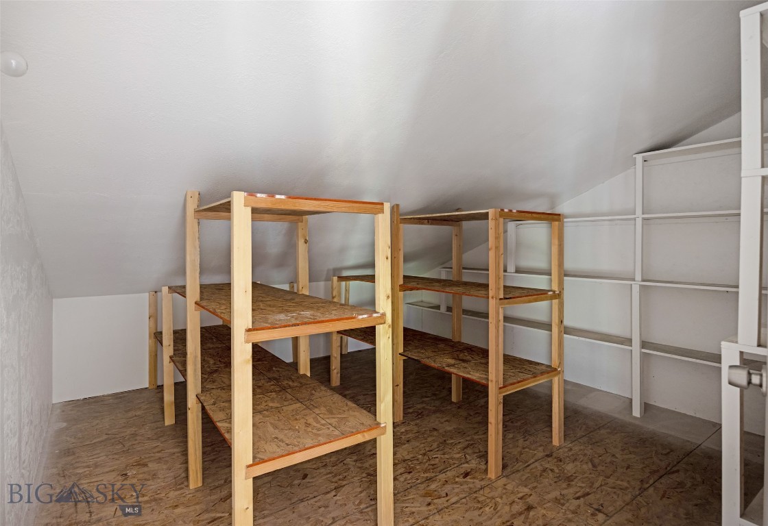 408695 Property Photo 43