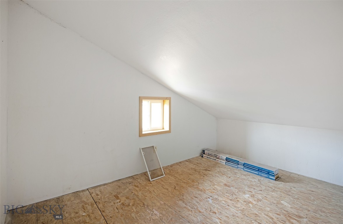 408695 Property Photo 44