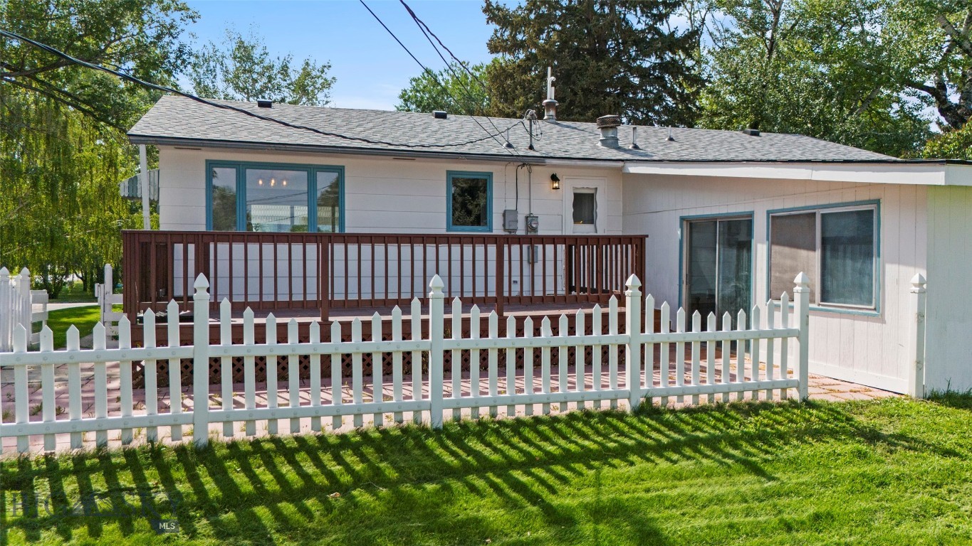 408718 Property Photo 3