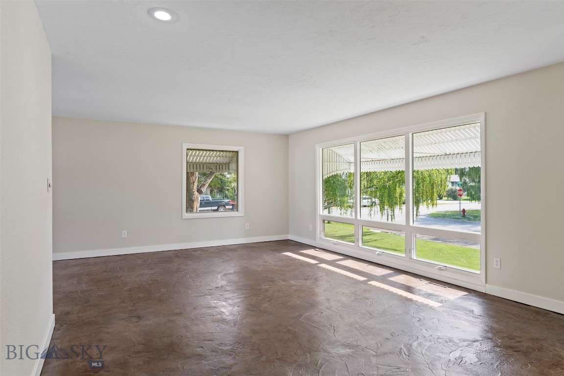 408718 Property Photo 13