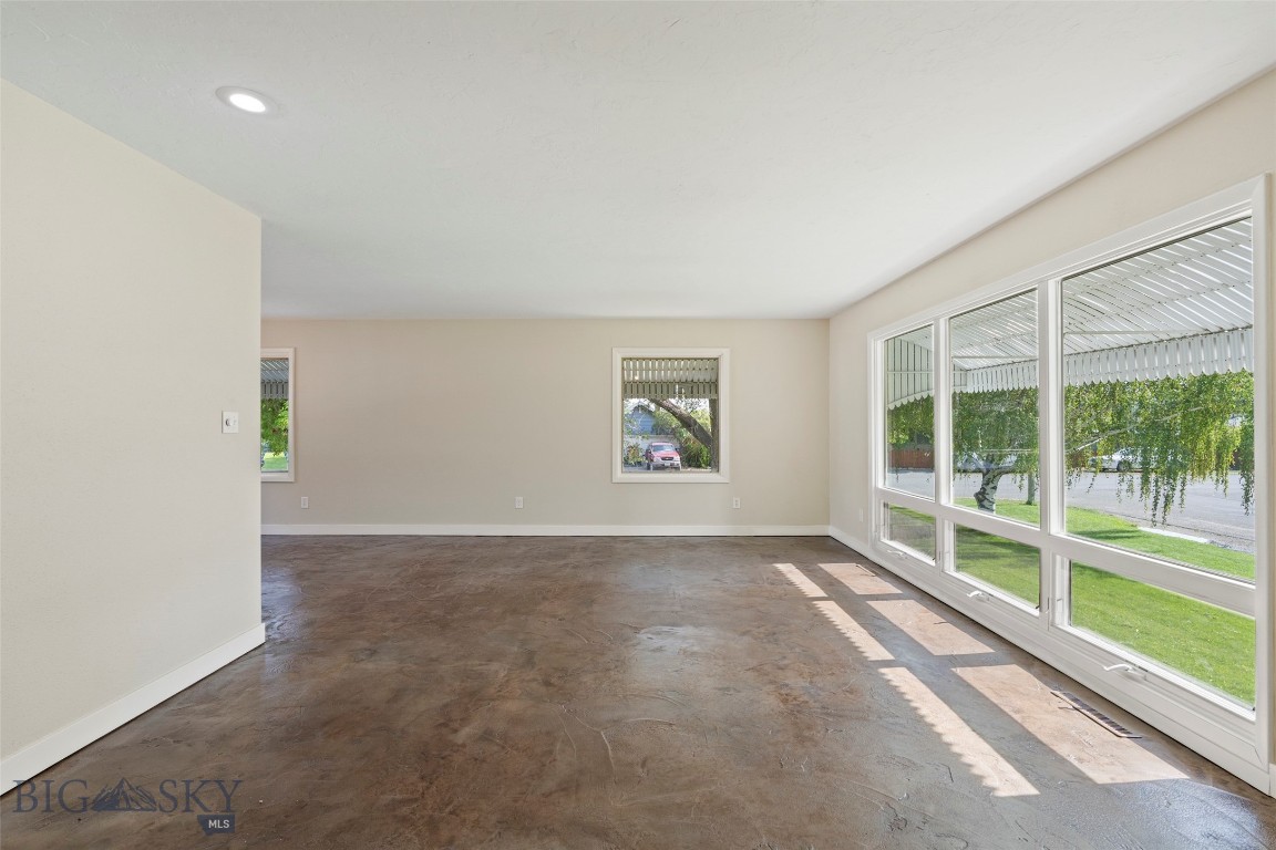 408718 Property Photo 16