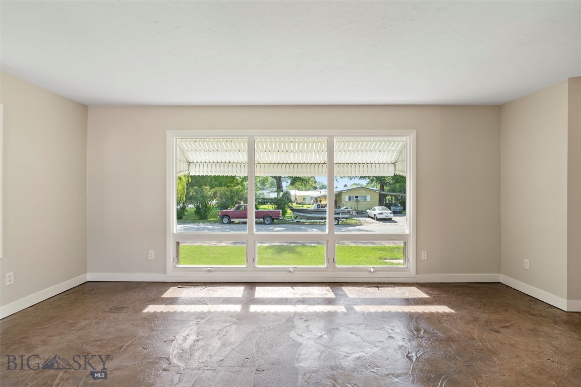408718 Property Photo 17