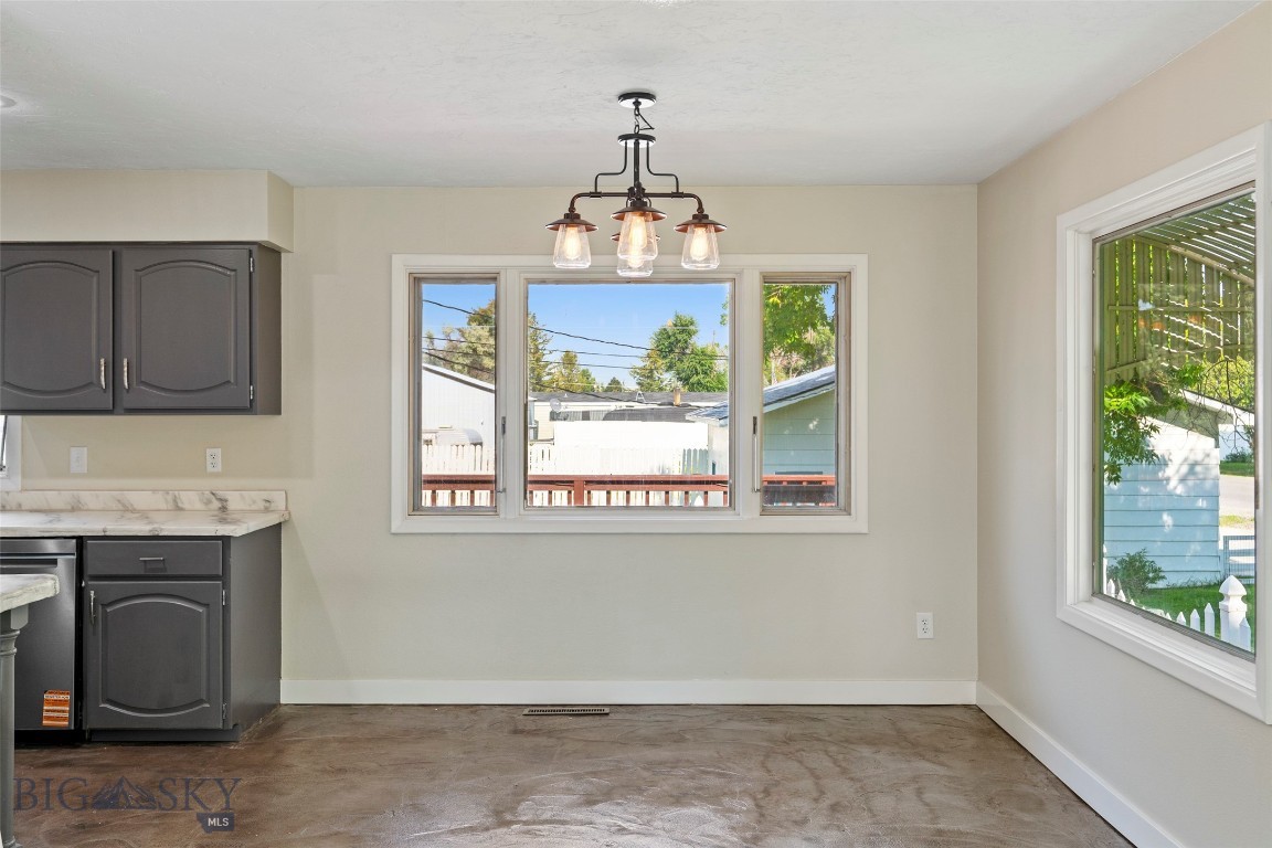 408718 Property Photo 28